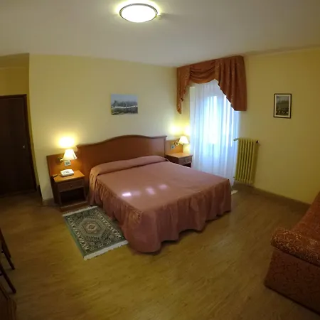 Hotel Ristorante Combolo 3*